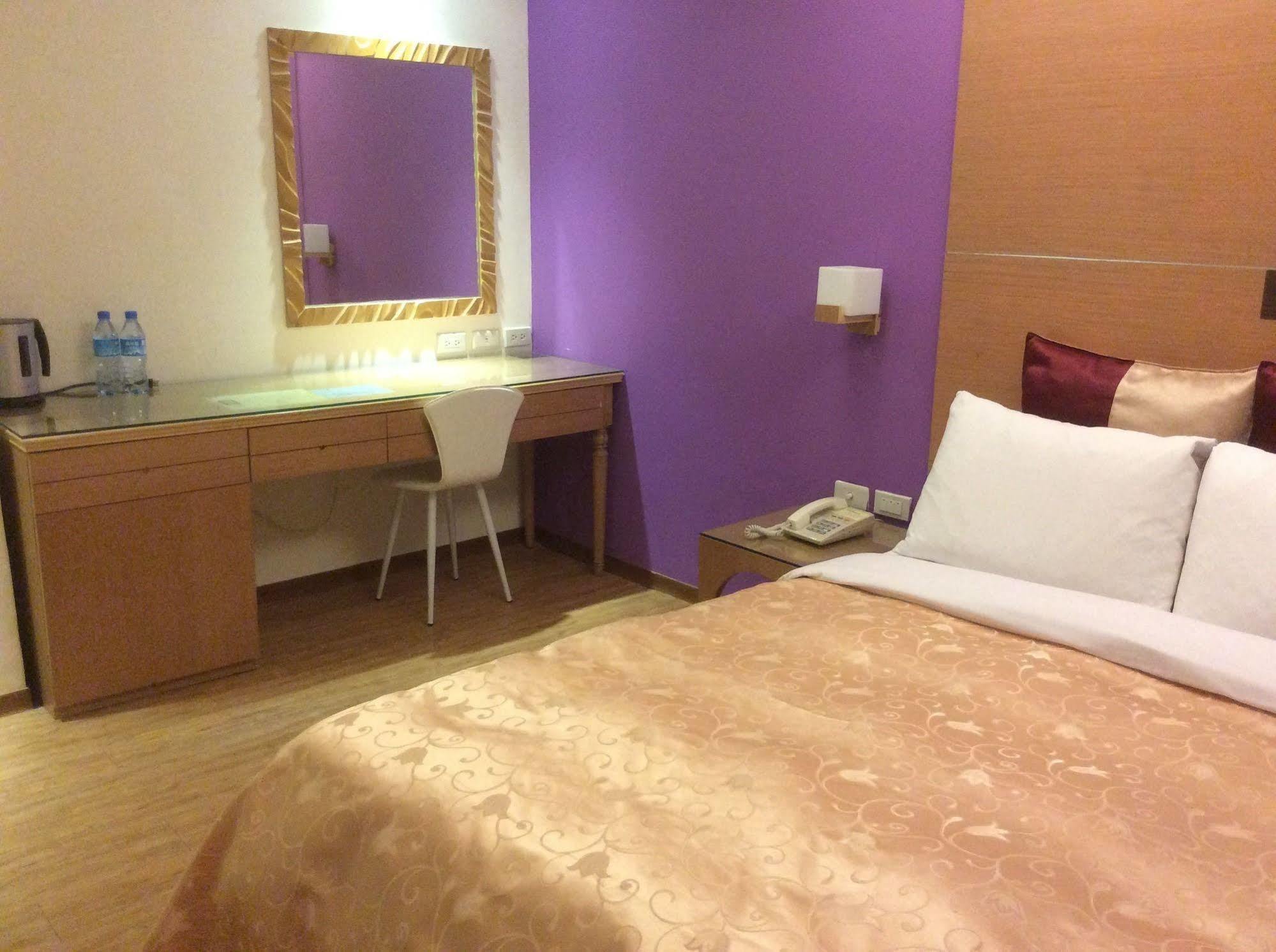 Hotel Purple Garden à Taipei Extérieur photo